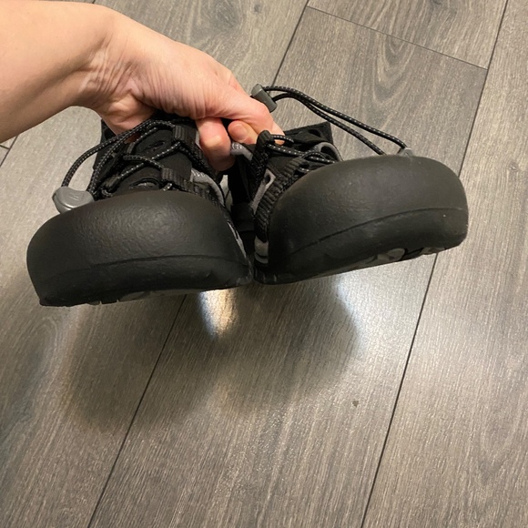 Keen Men's Newport H2 Sandals Size 8 - Picture 6 of 9